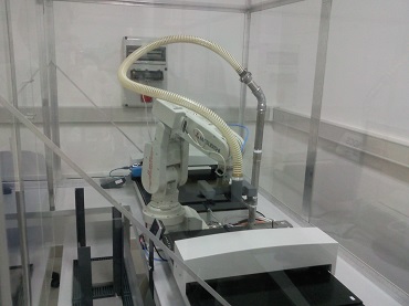 ColorScout&nbsp;A+'s combined with a roboter at Volkswagen - Click to enlarge
