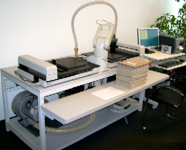 ColorScout&nbsp;A+'s combined with a roboter at Volkswagen - Click to enlarge